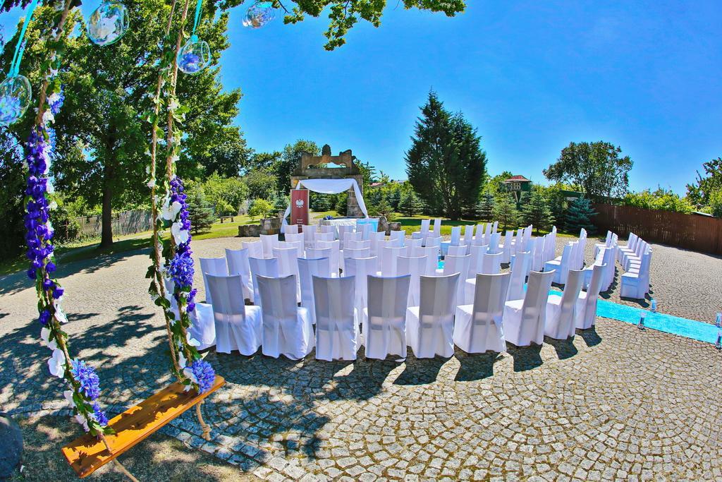 Hotel Garden Boleslawiec  Bagian luar foto